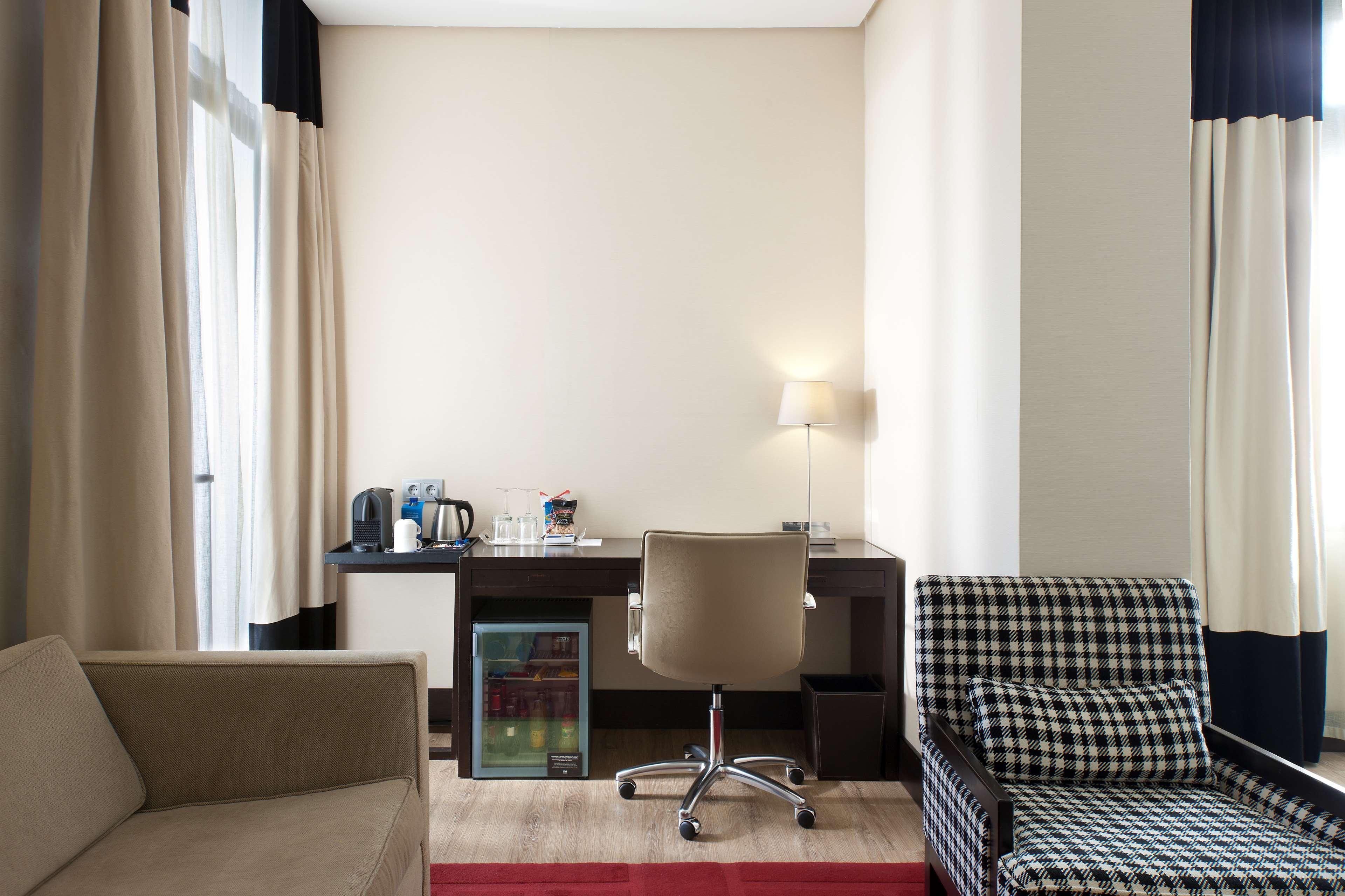 Nh Avenida Jerez Hotel Jerez de la Frontera Ngoại thất bức ảnh
